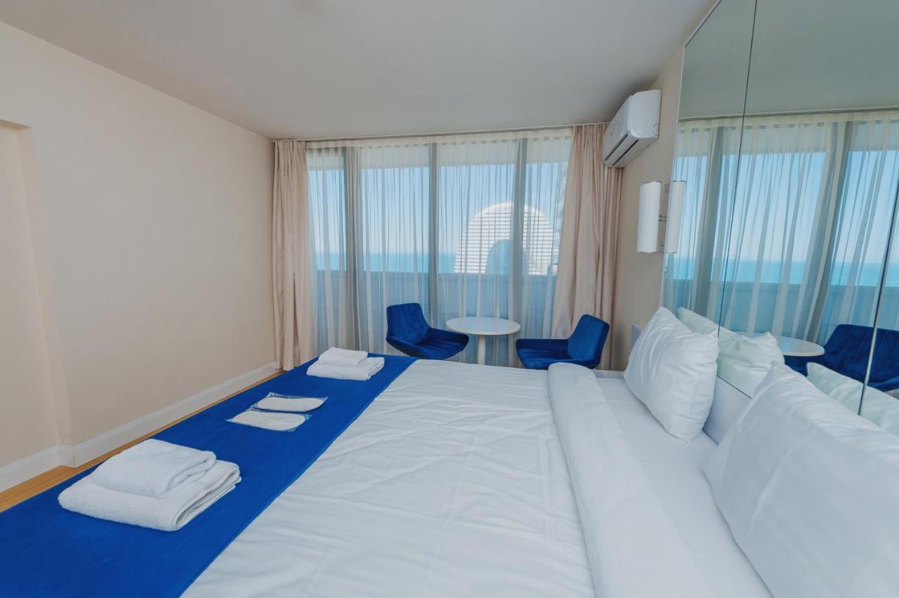 Aparthotel ~ Orbi City ~ 바투미 외부 사진