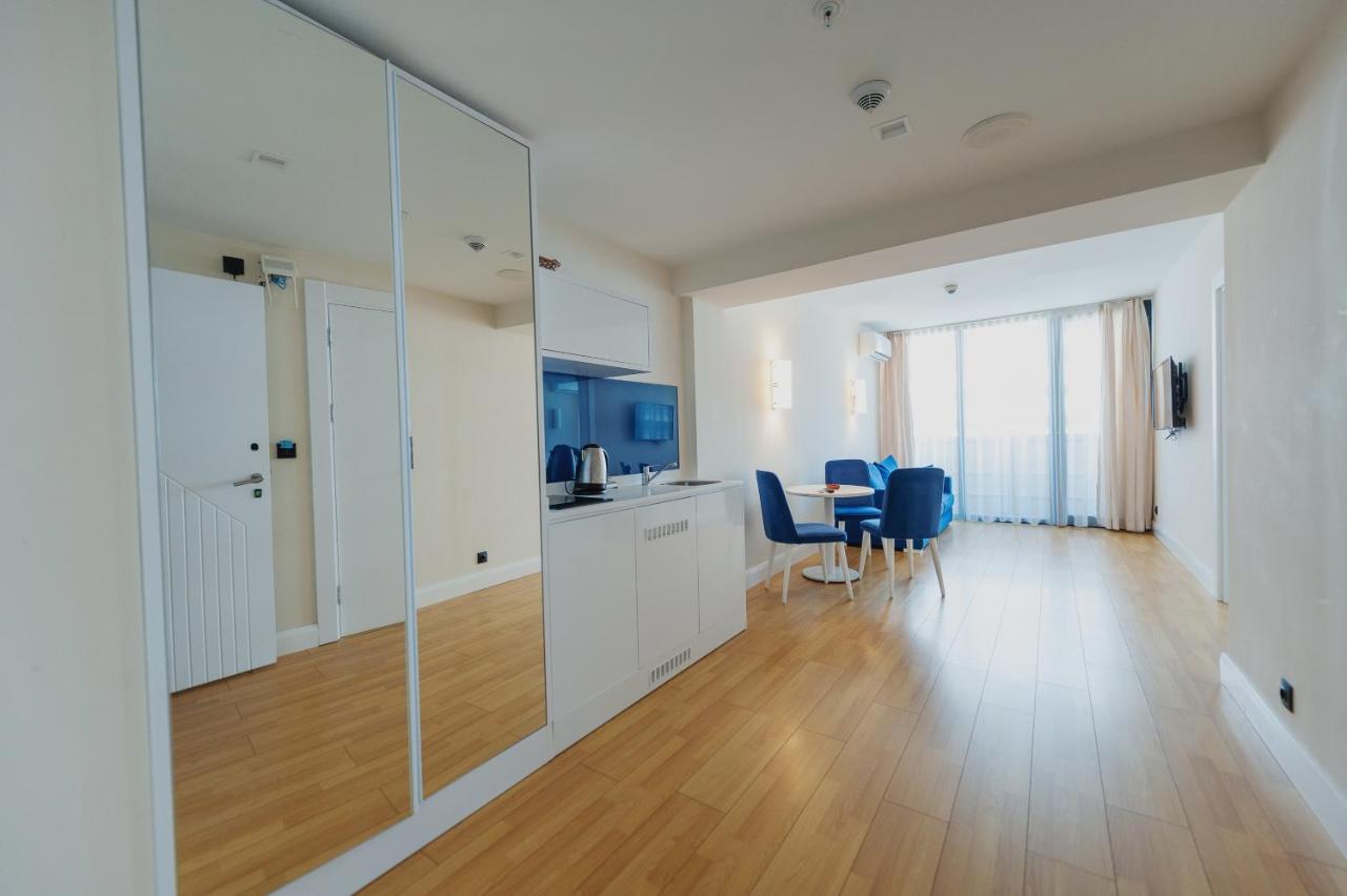 Aparthotel ~ Orbi City ~ 바투미 외부 사진