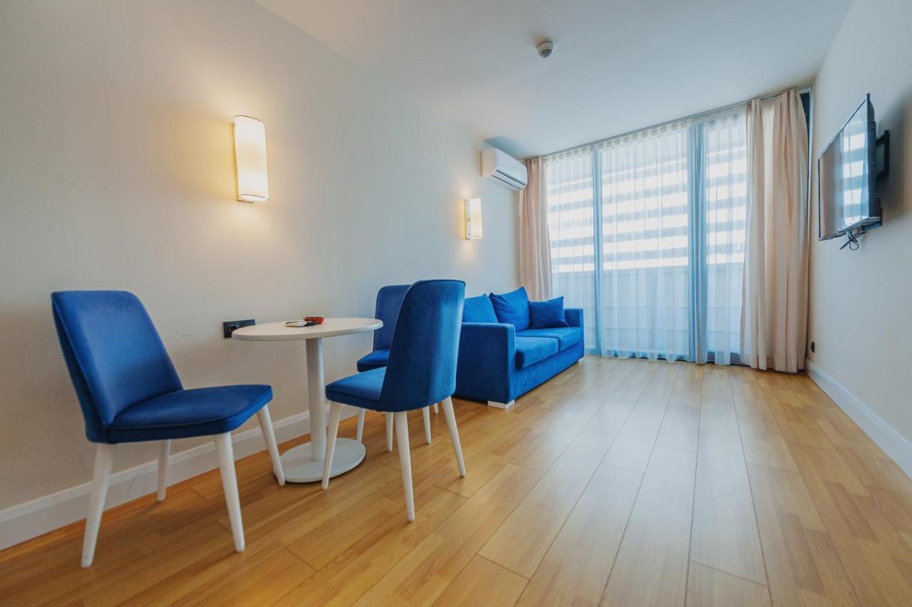 Aparthotel ~ Orbi City ~ 바투미 외부 사진