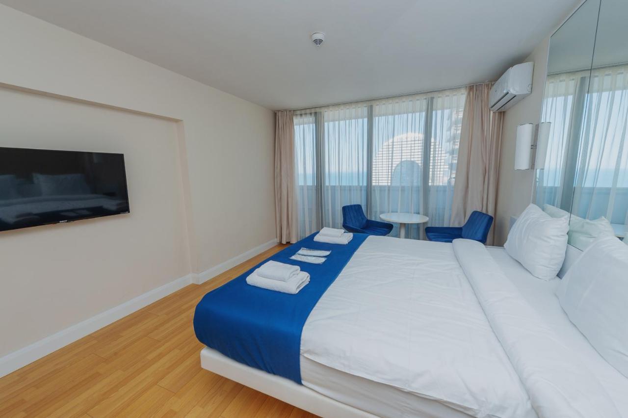 Aparthotel ~ Orbi City ~ 바투미 외부 사진