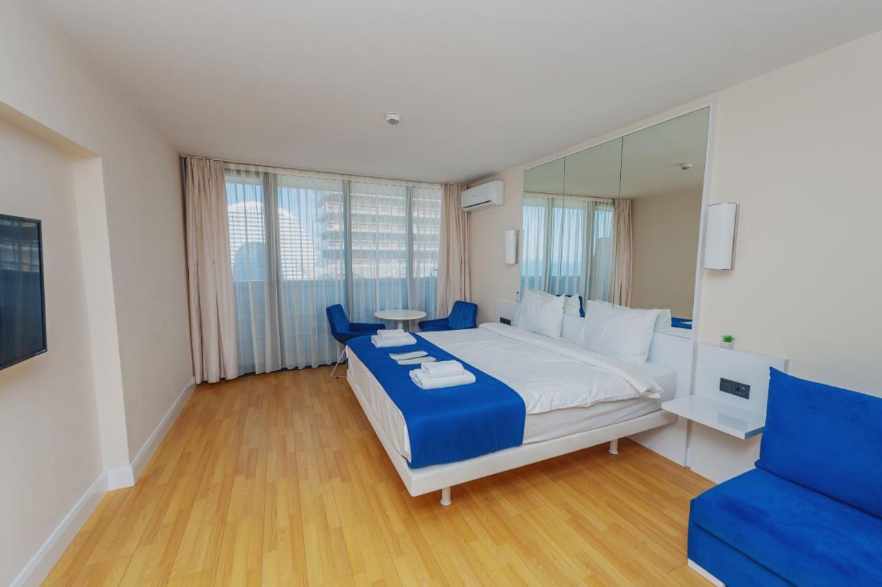 Aparthotel ~ Orbi City ~ 바투미 외부 사진